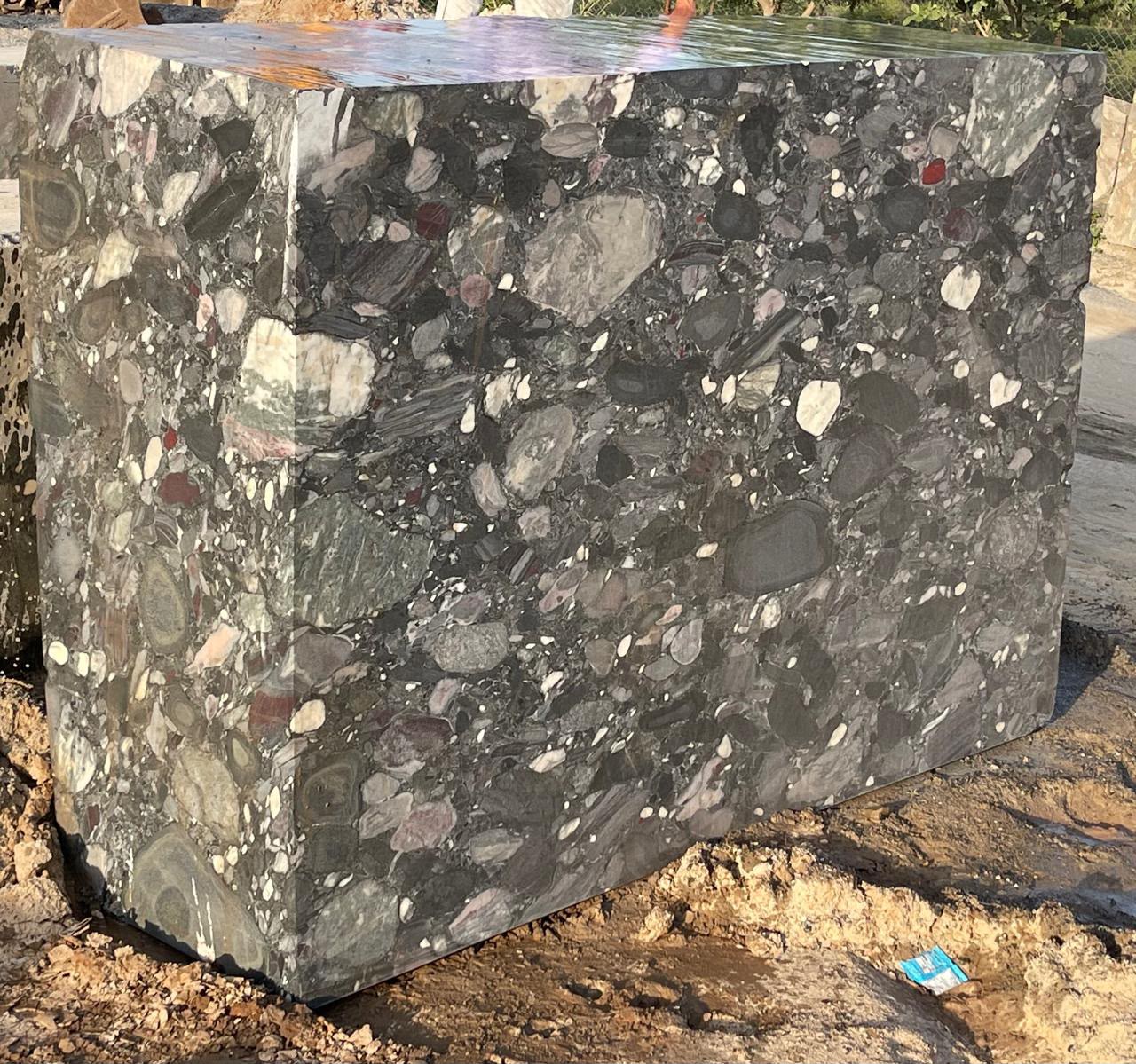 Black Pebbles Granite Blocks